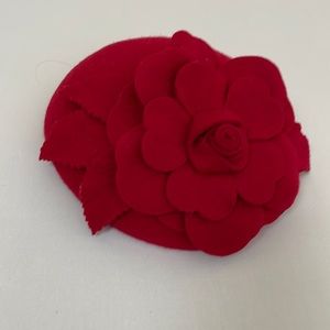 Red felt rose beret w/ chin strap & fascinator clip - dapper Snow White tiki